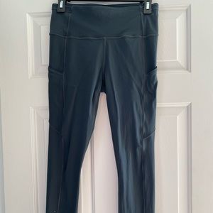 Lululemon grey fast and free